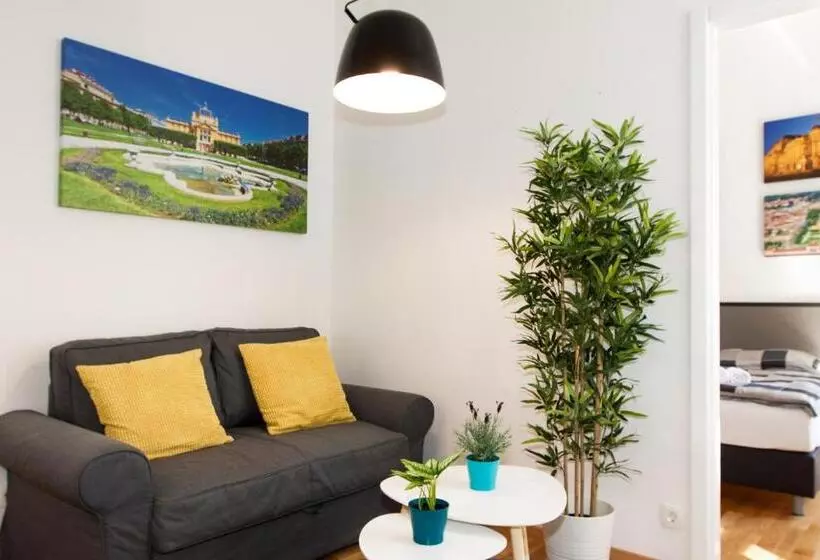 Loox Serviced Apartments Hatzova