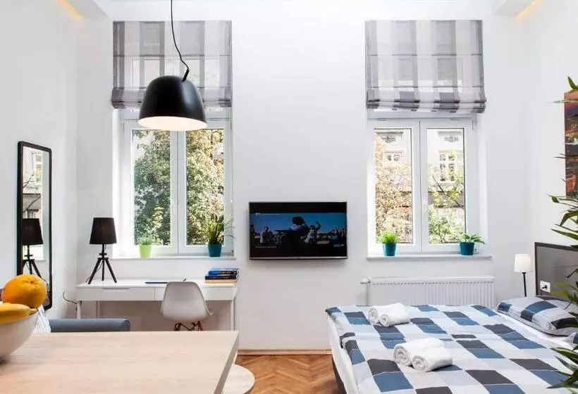 Loox Serviced Apartments Hatzova