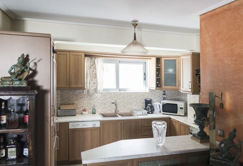 بنسيون Villa D Irene