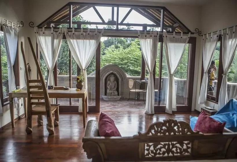 リゾートホテル Avalon Ubud Villas