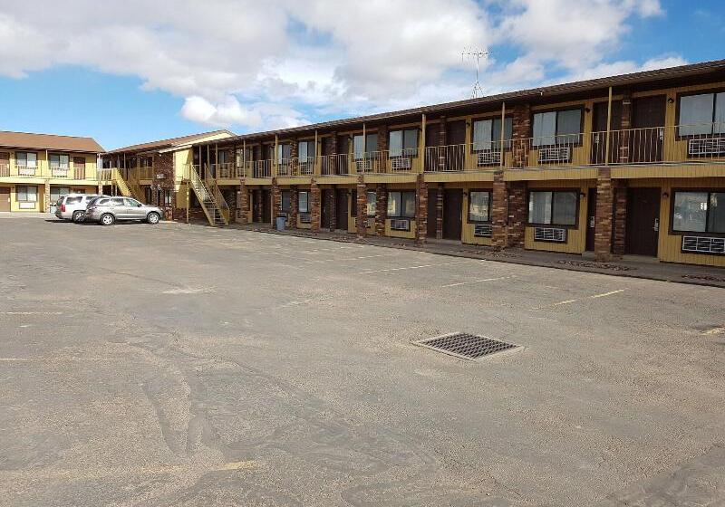 Split Mountain Motel