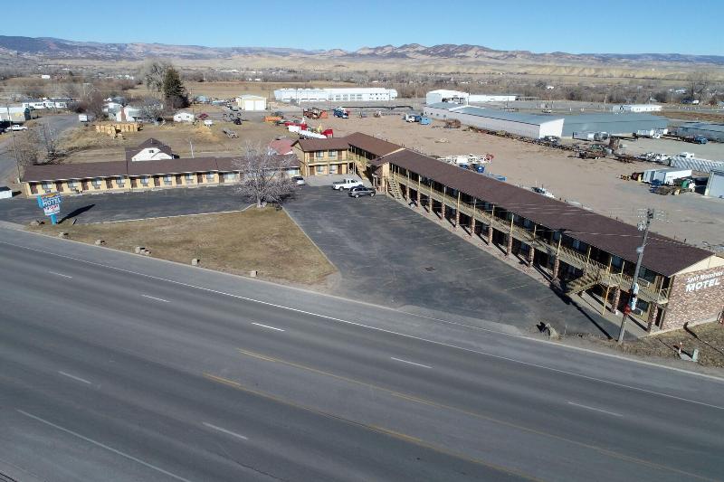 Split Mountain Motel