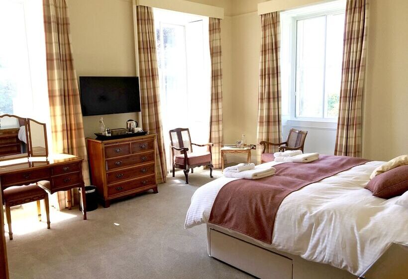 مبيت وإفطار Netherdale House And Coach House