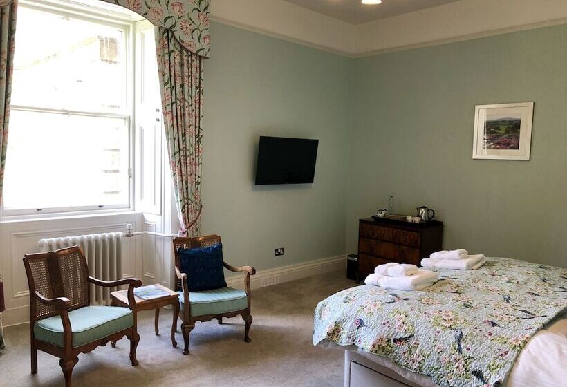 مبيت وإفطار Netherdale House And Coach House