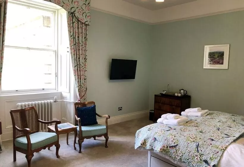 ベッドアンドブレックファースト Netherdale House And Coach House