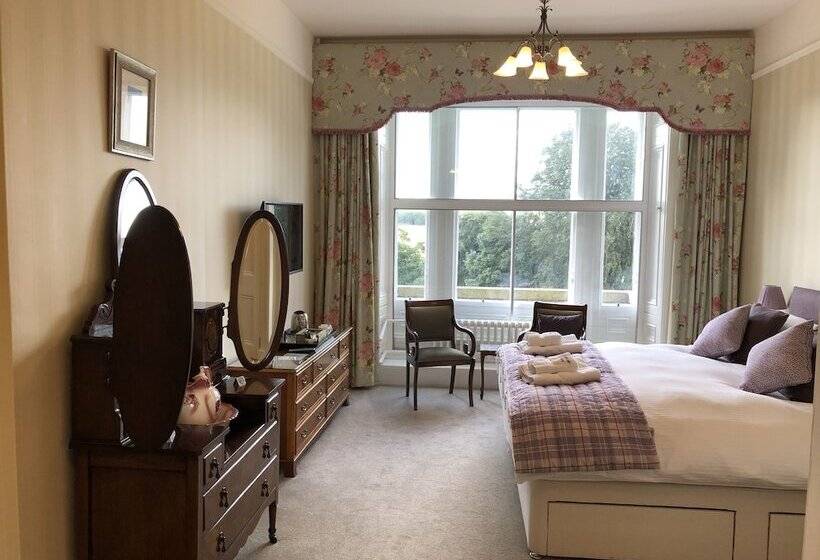 مبيت وإفطار Netherdale House And Coach House