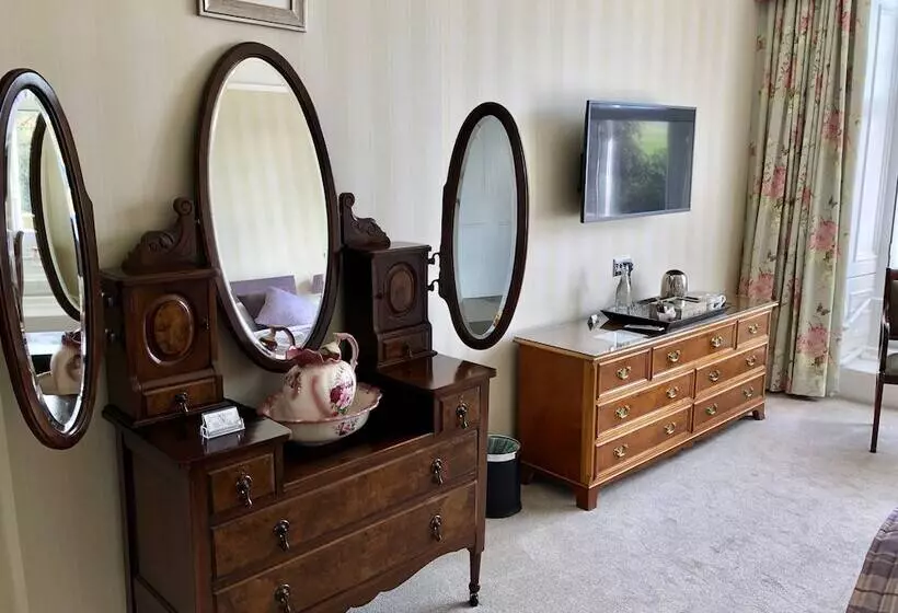 ベッドアンドブレックファースト Netherdale House And Coach House