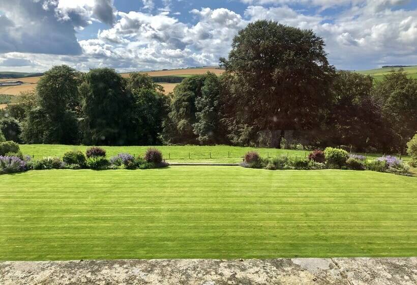 مبيت وإفطار Netherdale House And Coach House