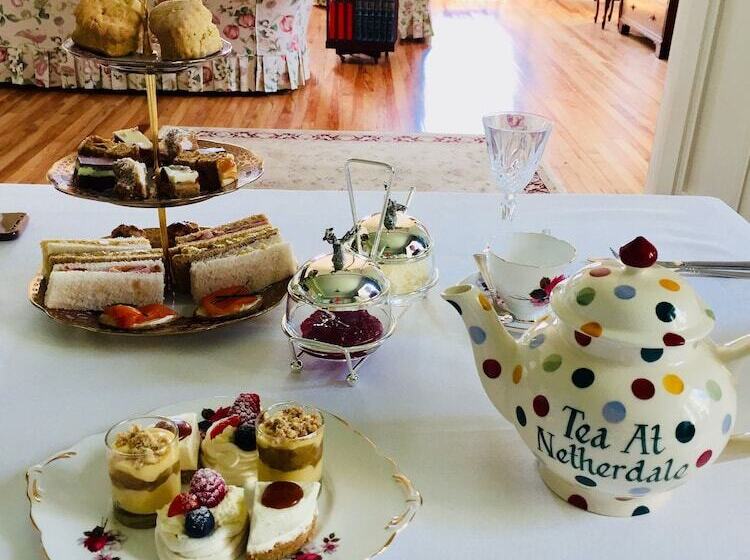 مبيت وإفطار Netherdale House And Coach House