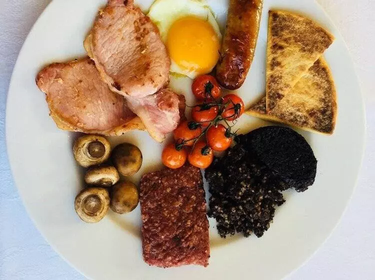 ベッドアンドブレックファースト Netherdale House And Coach House