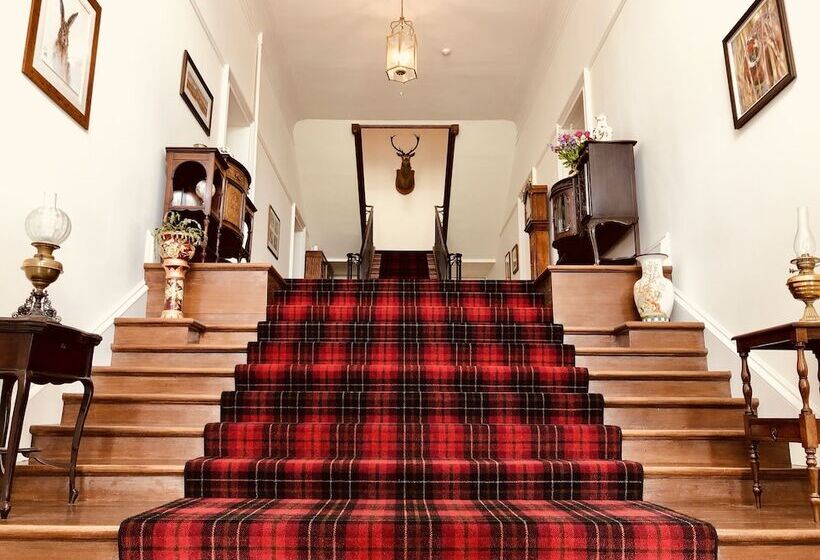 مبيت وإفطار Netherdale House And Coach House