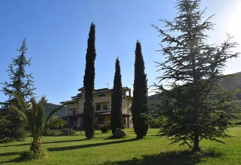 Aamiaismajoitus (B&B) Villa Cristina