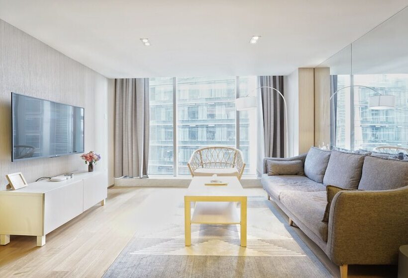 Efc Wonderland Boutique