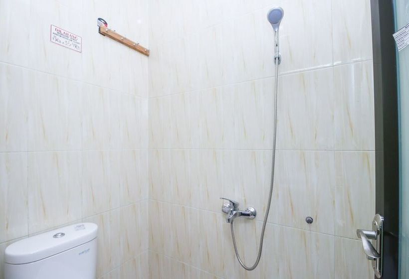 فندق Airy Lowokwaru Kedawung Lima 25j Malang