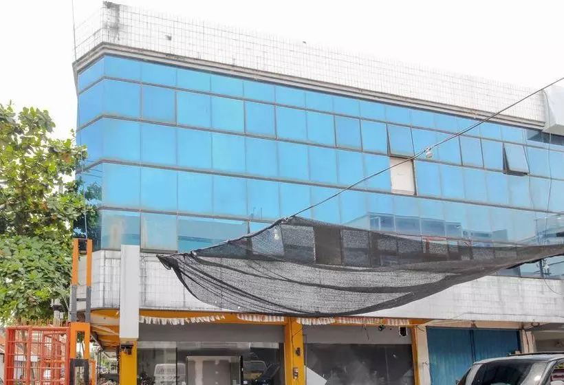 هتل Airy Purwodinatan Pekojan Pertokoan Thd Semarang