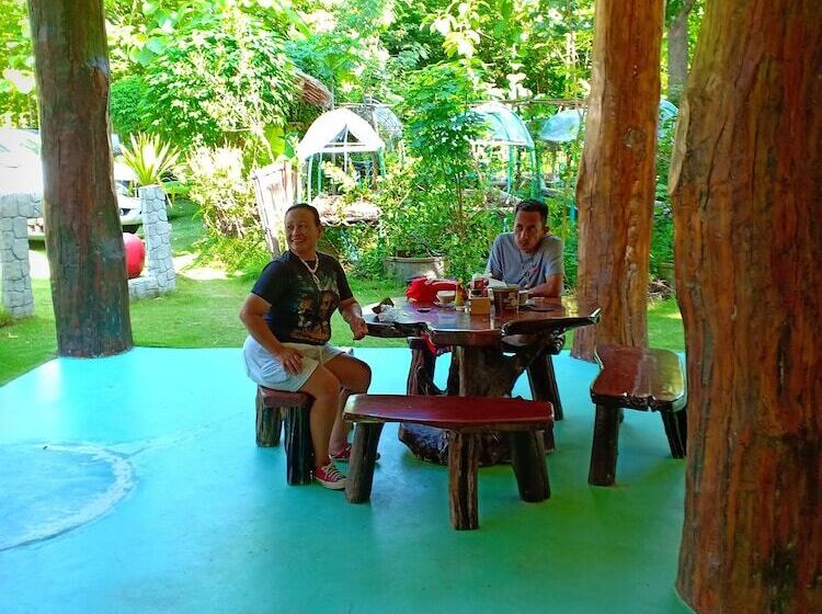 בית מלון כפרי Baansongkhata