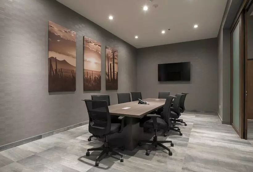 هتل Courtyard By Marriott Ciudad Juarez
