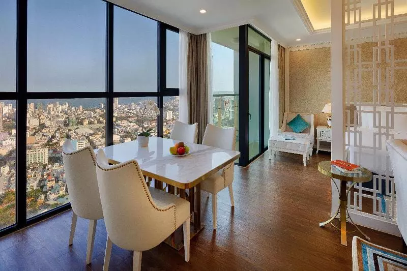 هتل Melia Vinpearl Danang Riverfront