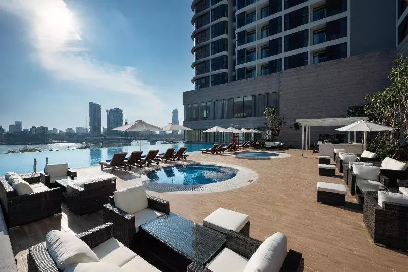 هتل Melia Vinpearl Danang Riverfront