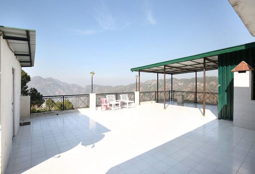 호텔 Oyo 12170 Home Luxury Rooms Rustic Villa Kasauli