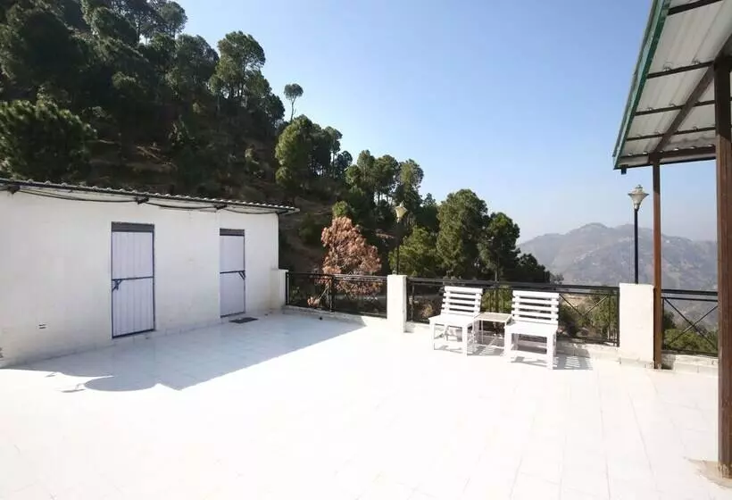 ホテル Oyo 12170 Home Luxury Rooms Rustic Villa Kasauli