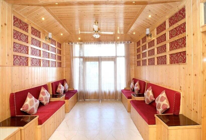 호텔 Oyo 12170 Home Luxury Rooms Rustic Villa Kasauli