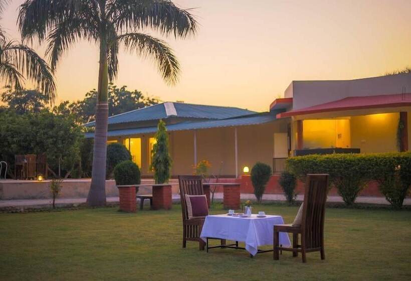 Отель Ranthambore Tiger Inn Comfort Resort