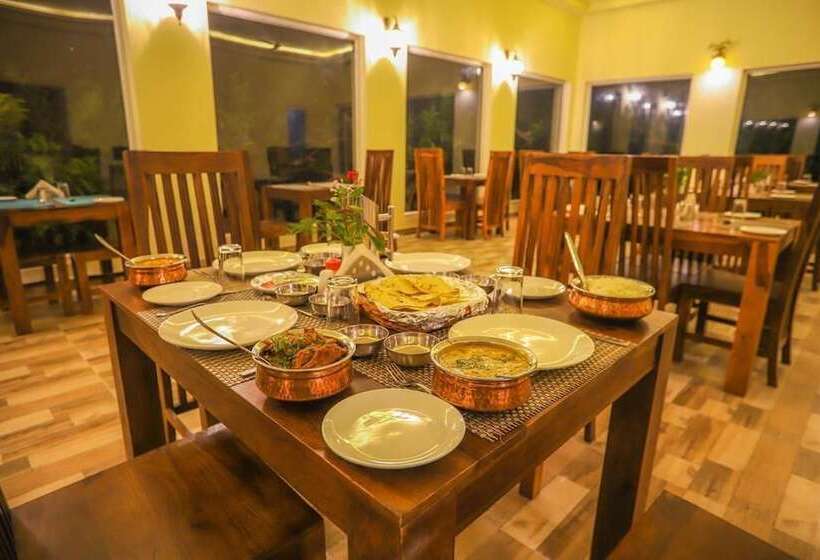 Отель Ranthambore Tiger Inn Comfort Resort