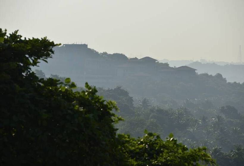 Lotus Villa By Iksha