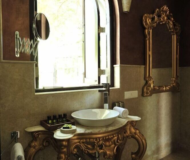 Lotus Villa By Iksha