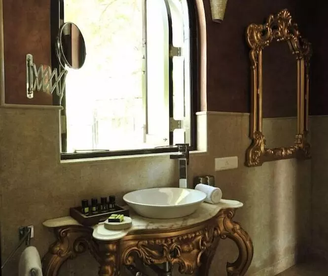 Lotus Villa By Iksha