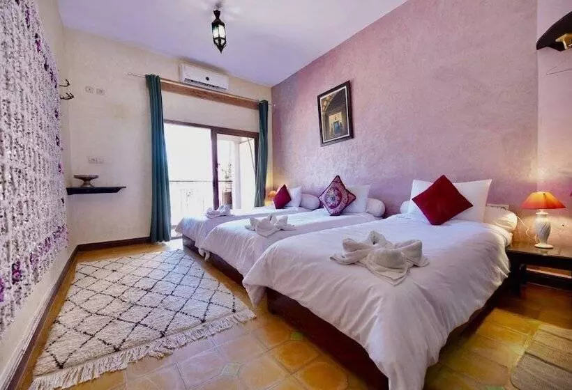 Majatalo Dar L Eau Vive