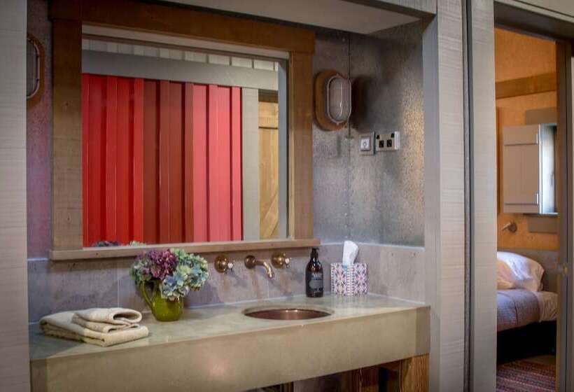 The Headwaters Eco Lodge