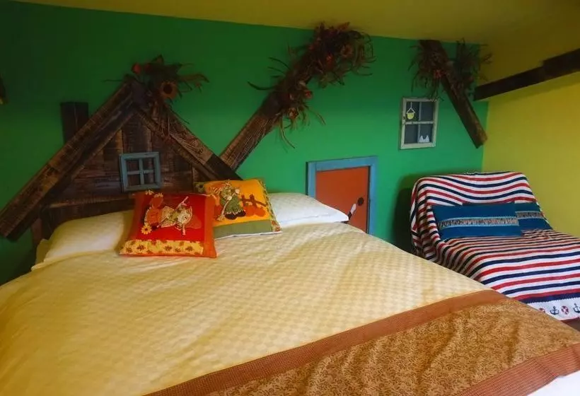 تختخواب و صبحانه Rabbit House