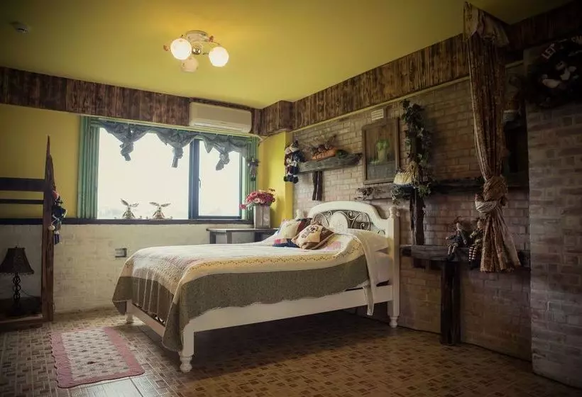 تختخواب و صبحانه Rabbit House