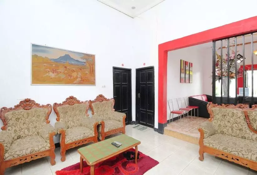 ホテル Airy Eco Bandara Mutiara Sis Aljufri 1 Palu