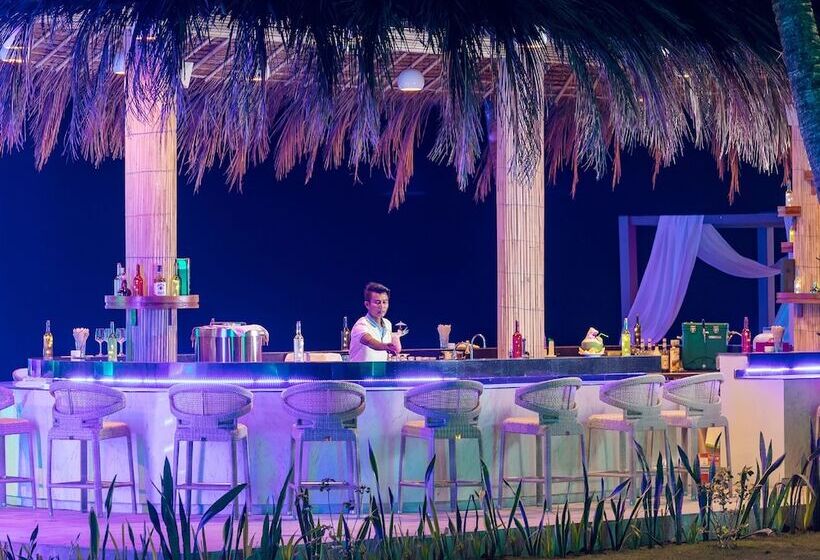 هتل Jasmine Ngapali Resort