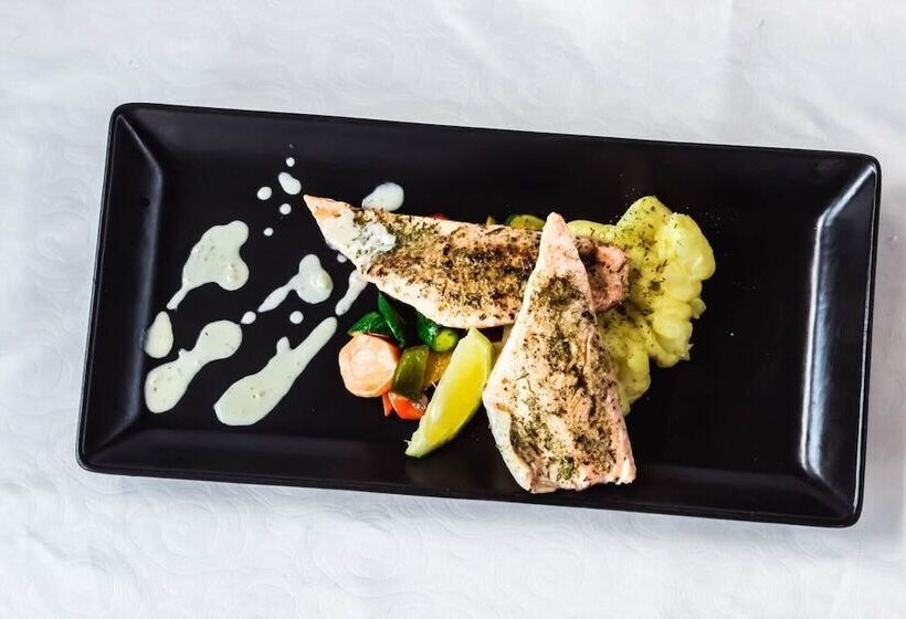 هتل Mahlakapese Guest Lodge