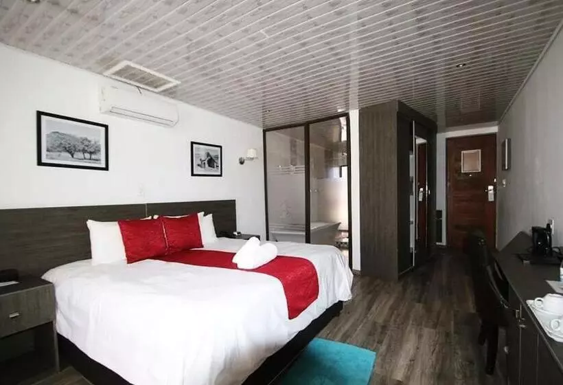 هتل Mahlakapese Guest Lodge