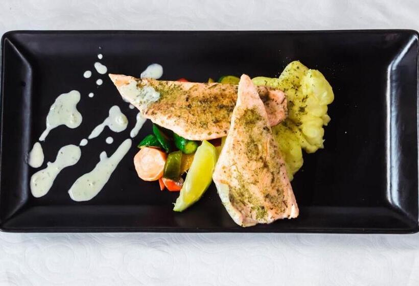 هتل Mahlakapese Guest Lodge