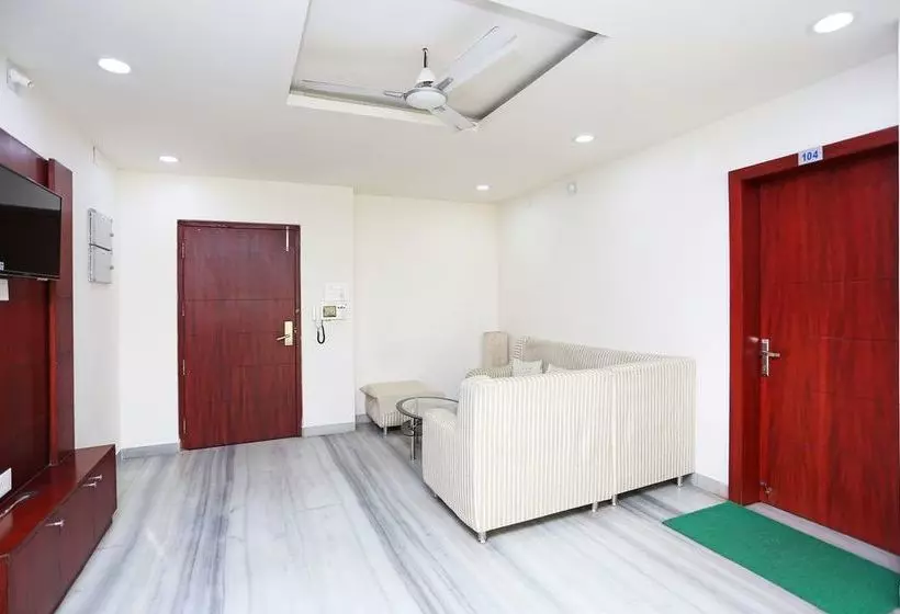 ホテル Oyo 3518 The Room 2