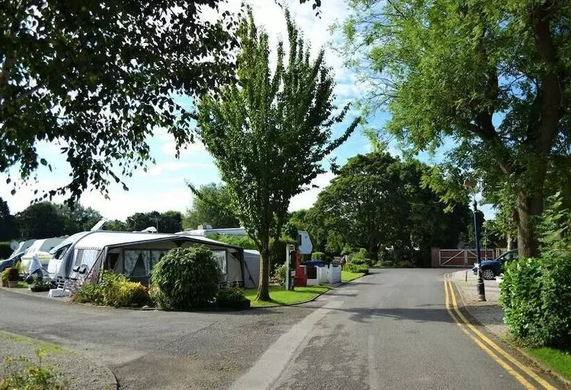 ホテル Royal Umpire Caravan Park