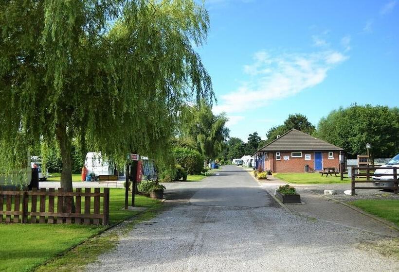 酒店 Royal Umpire Caravan Park