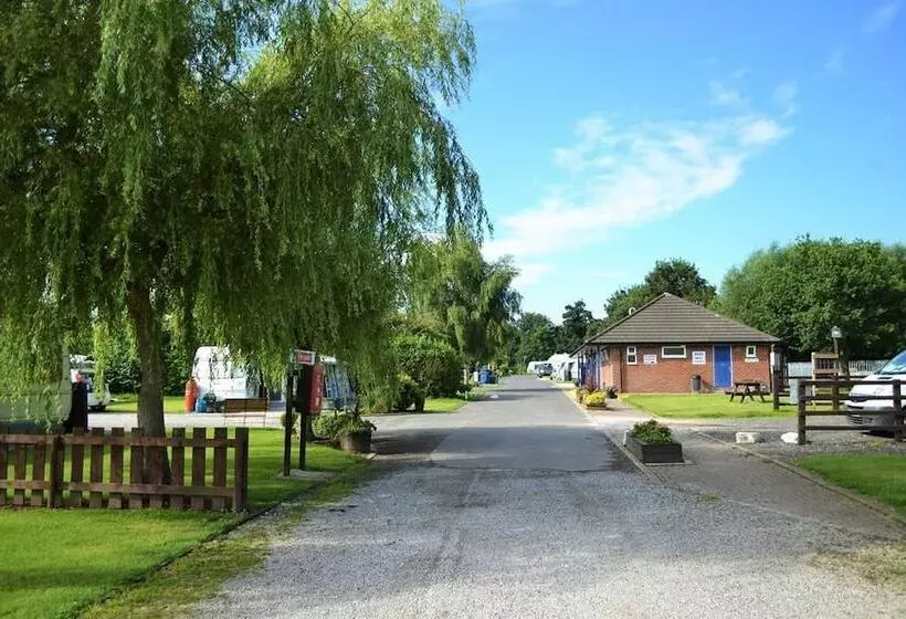 ホテル Royal Umpire Caravan Park