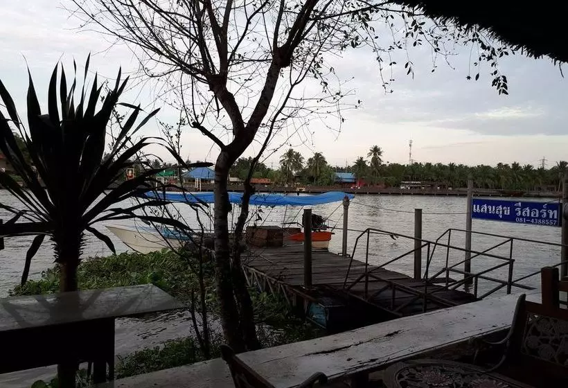 ホテル Sansuk Resort