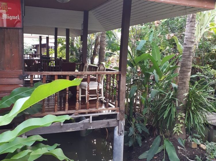 ホテル Sansuk Resort