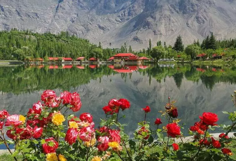 هتل Shangrila Resort