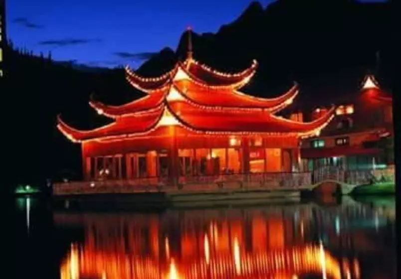 هتل Shangrila Resort