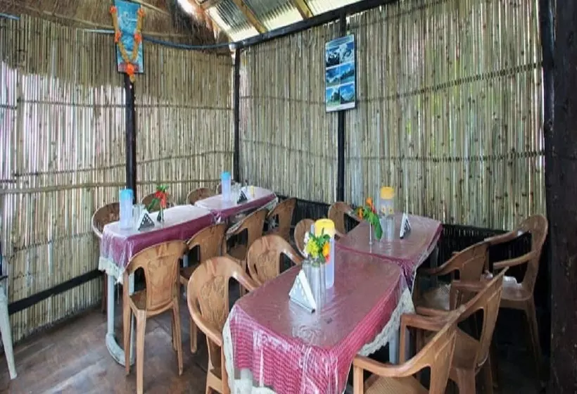 ホテル Sumit  Kausani