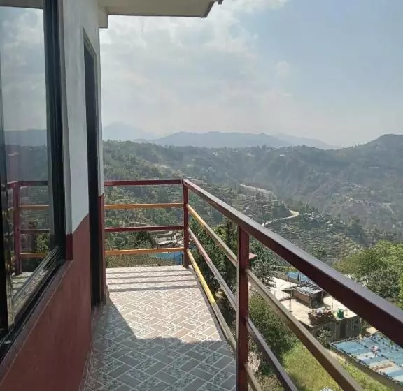 هتل Tashidelek Guest Lodge & House
